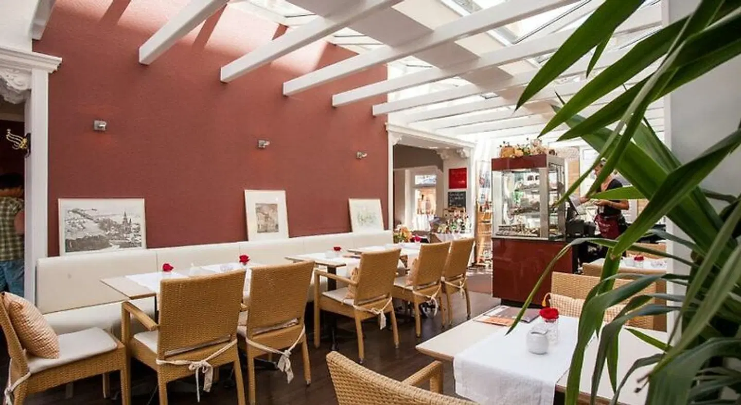 Villa Auguste Viktoria Restaurant
