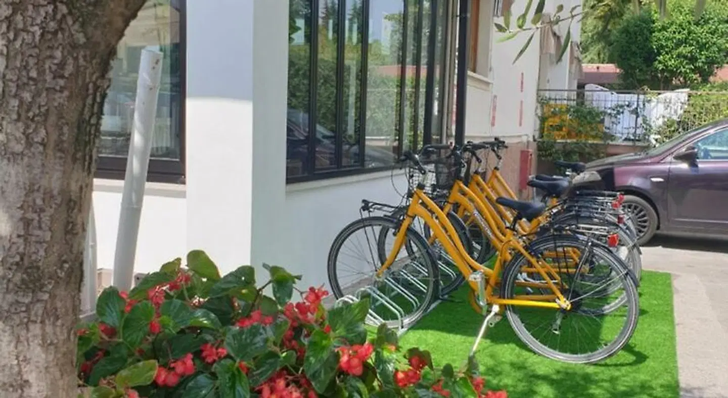 HOTEL LA FAVORITA Garten