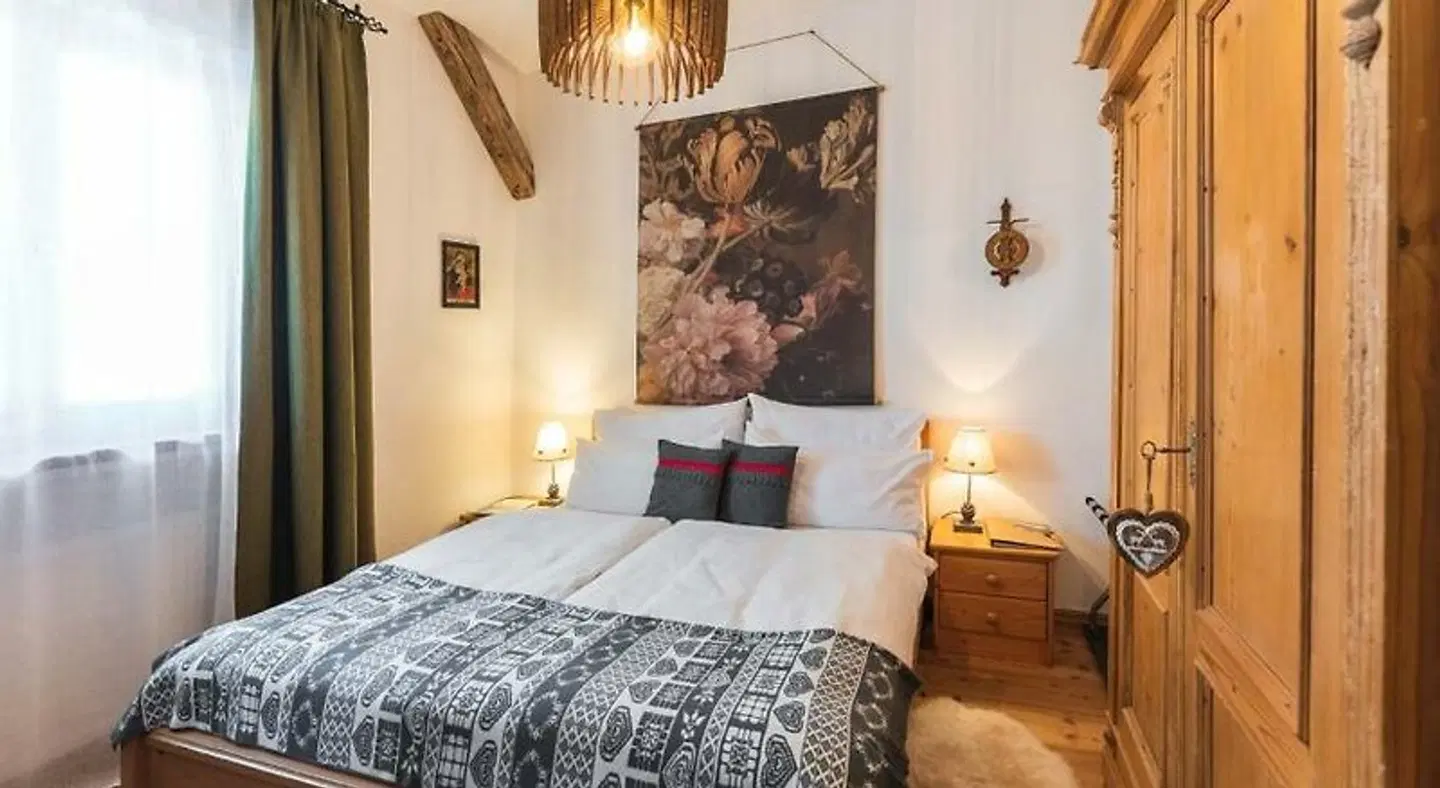 Halali ROOM_EXAMPLE