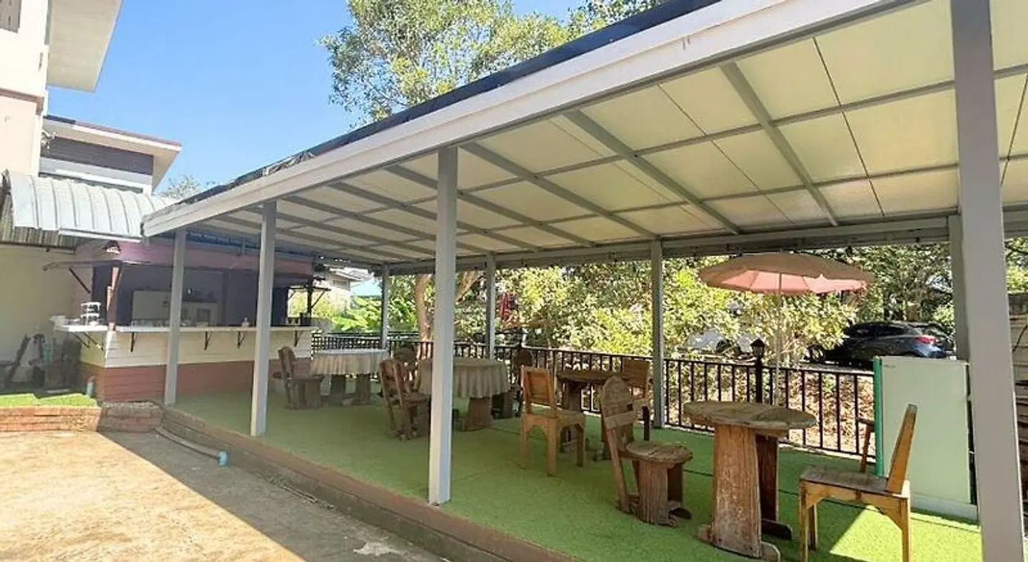 Pan Din Boutique Guest House Terrasse