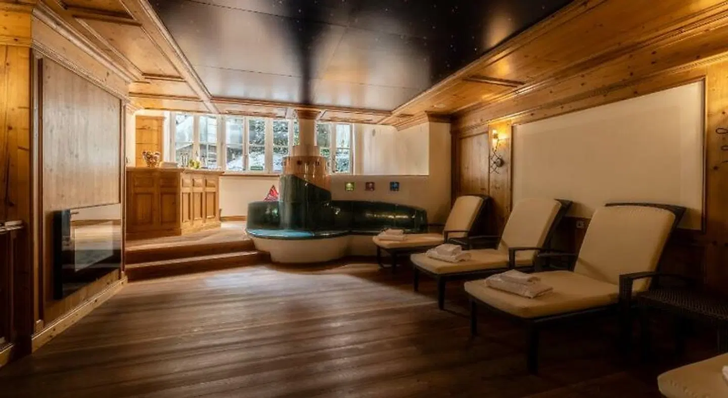 Maximilian LOUNGE_LOBBY