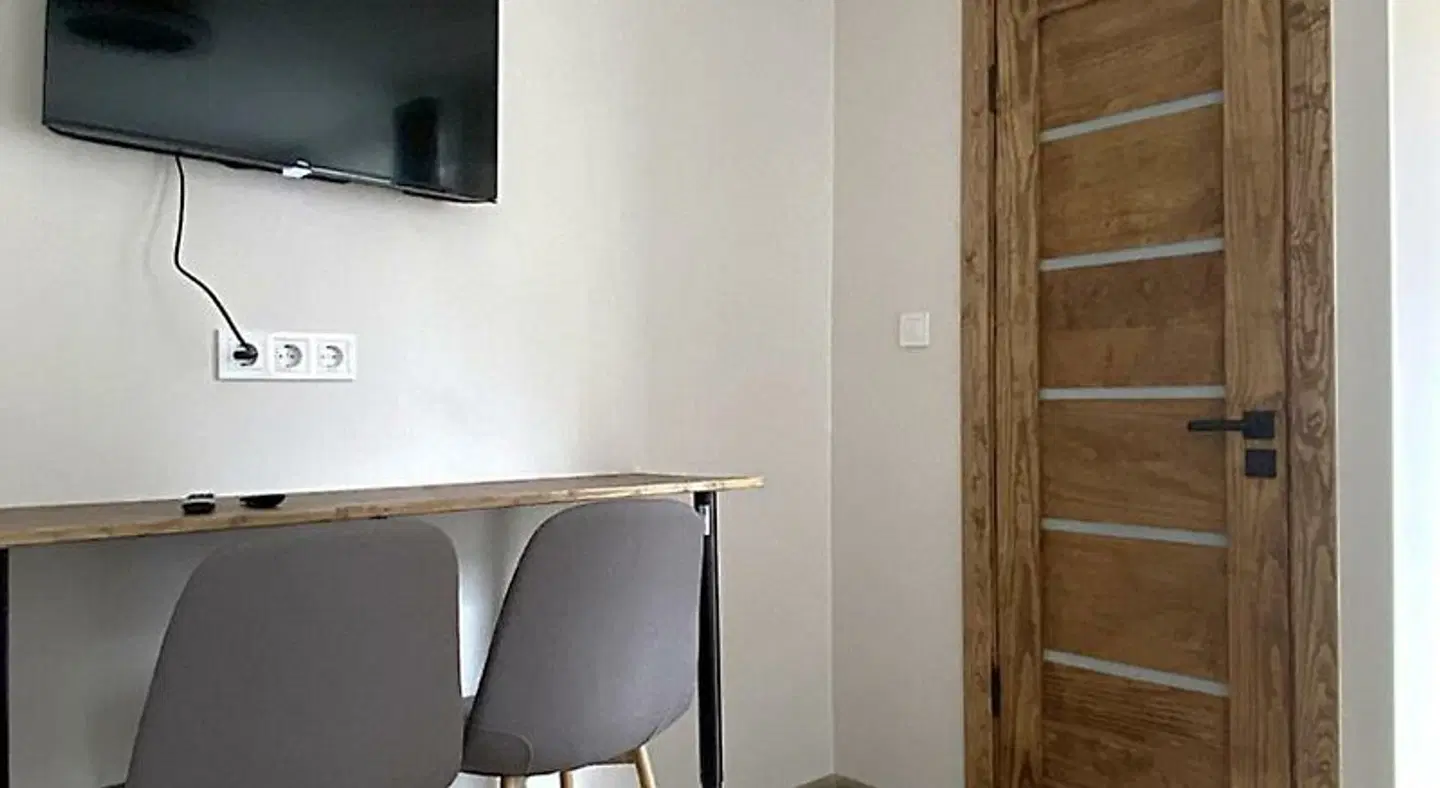 Sunrise Apartments ROOM_EXAMPLE