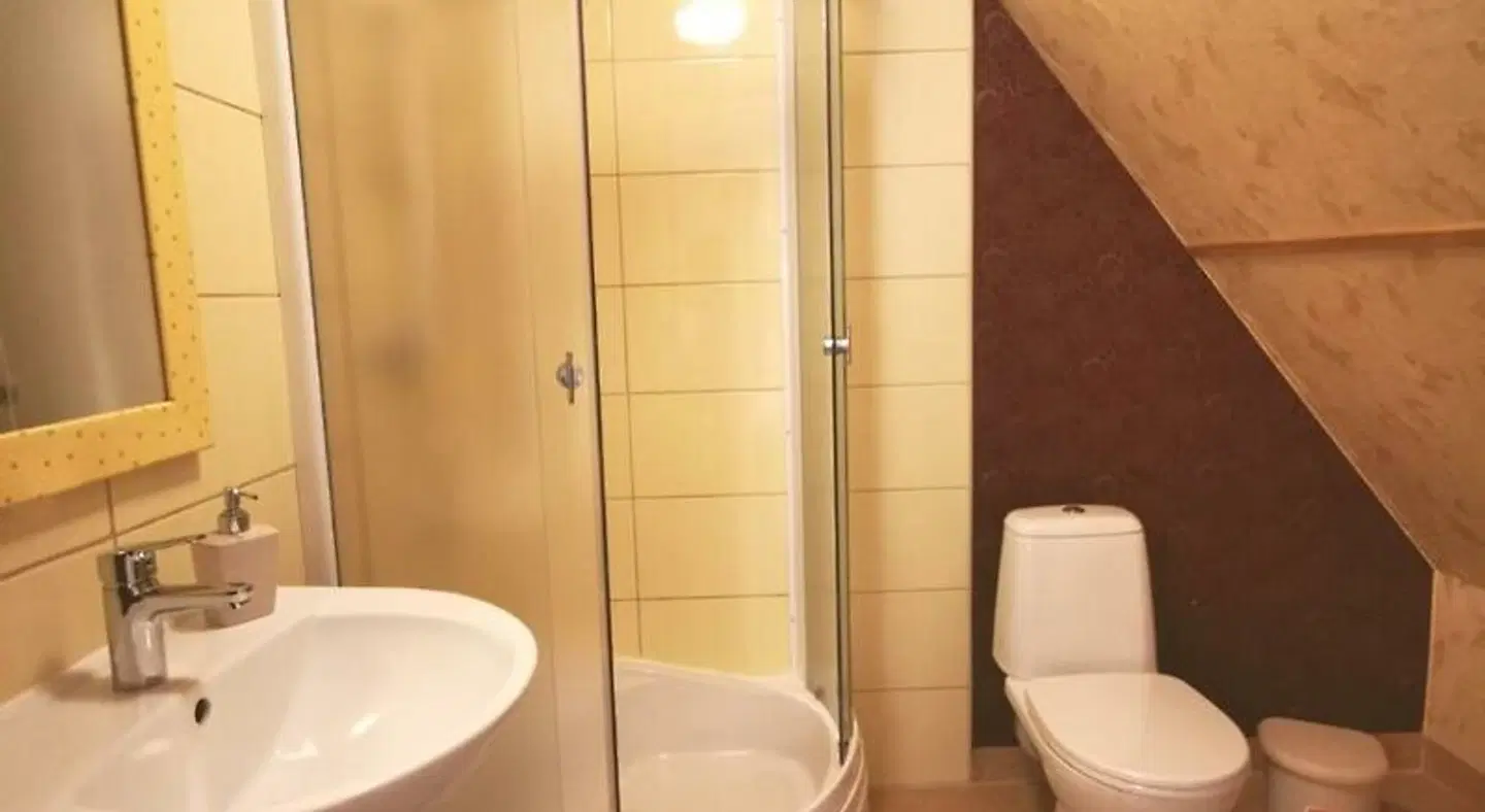 Viesu m'ja Spr'd'i Badezimmer