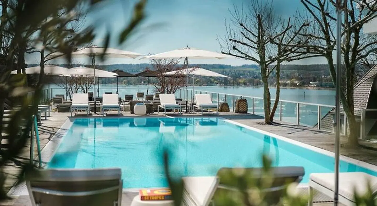 RIVA - Das Hotel am Bodensee OUTDOOR_POOL
