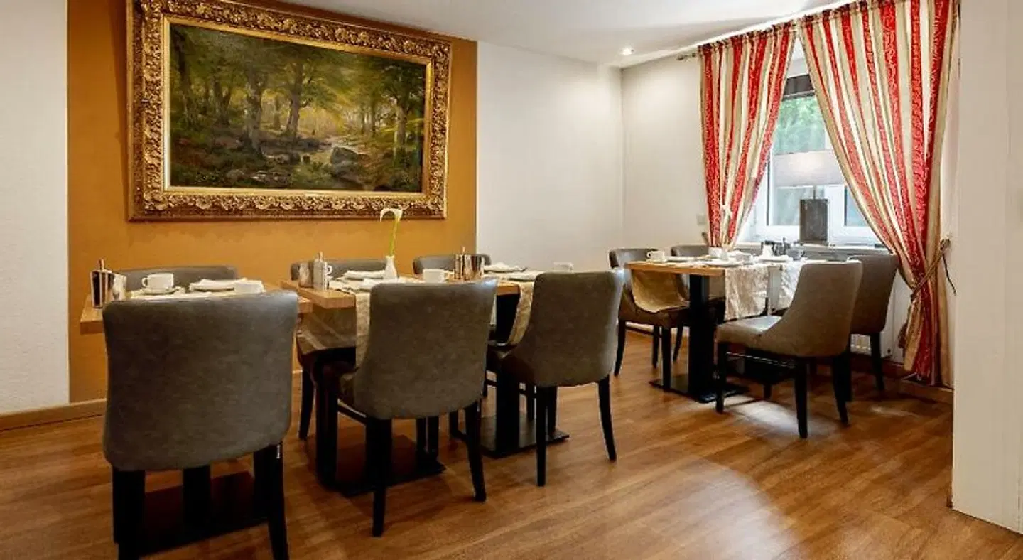 Burgschmiet Restaurant