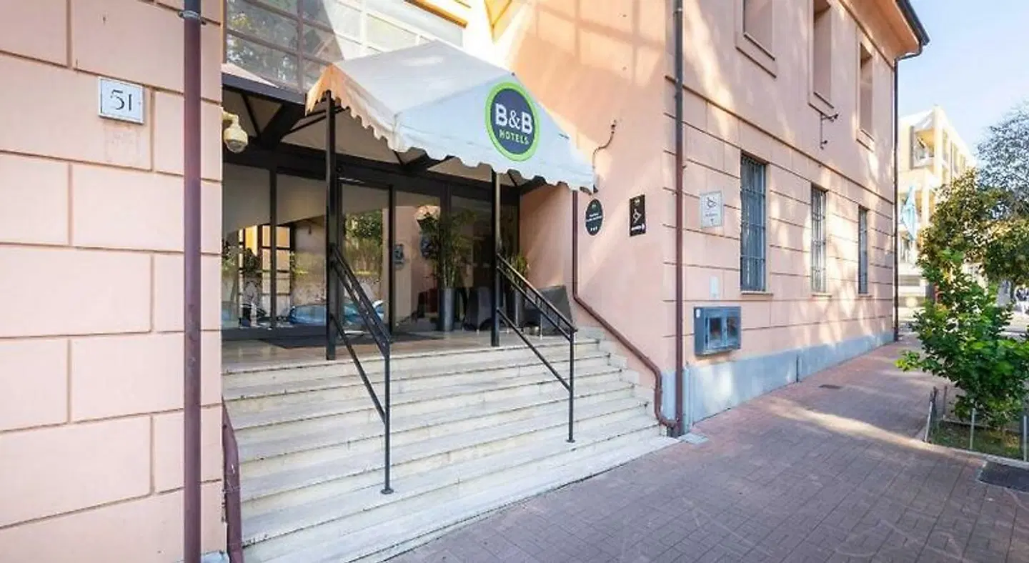 B&B Hotel Roma Tuscolana - San Giovanni Hallenbad