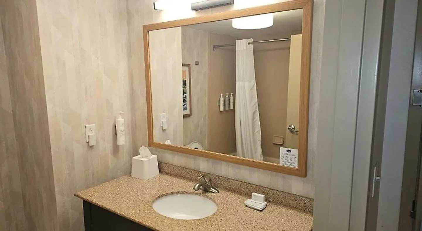 Hampton Inn & Suites Prattville Badezimmer