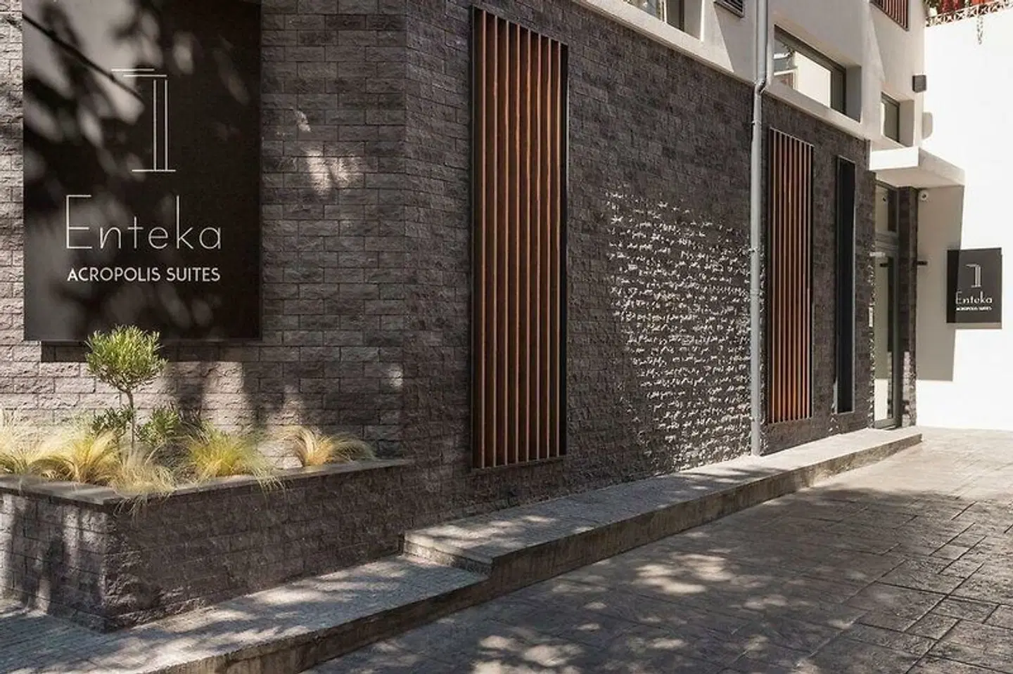 11 Enteka Acropolis Suites EXTERIOR