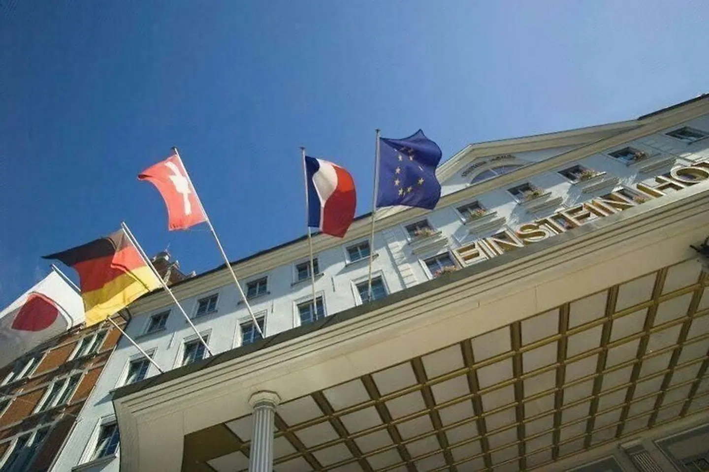 Einstein EXTERIOR