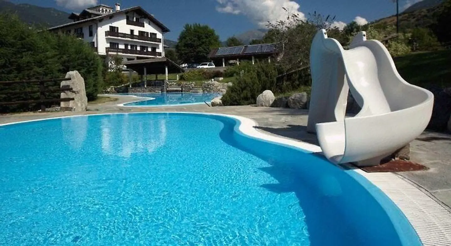 Milleluci OUTDOOR_POOL
