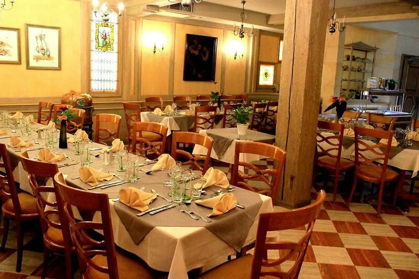 Hôtel Restaurant Au Cerf d'Or Restaurant