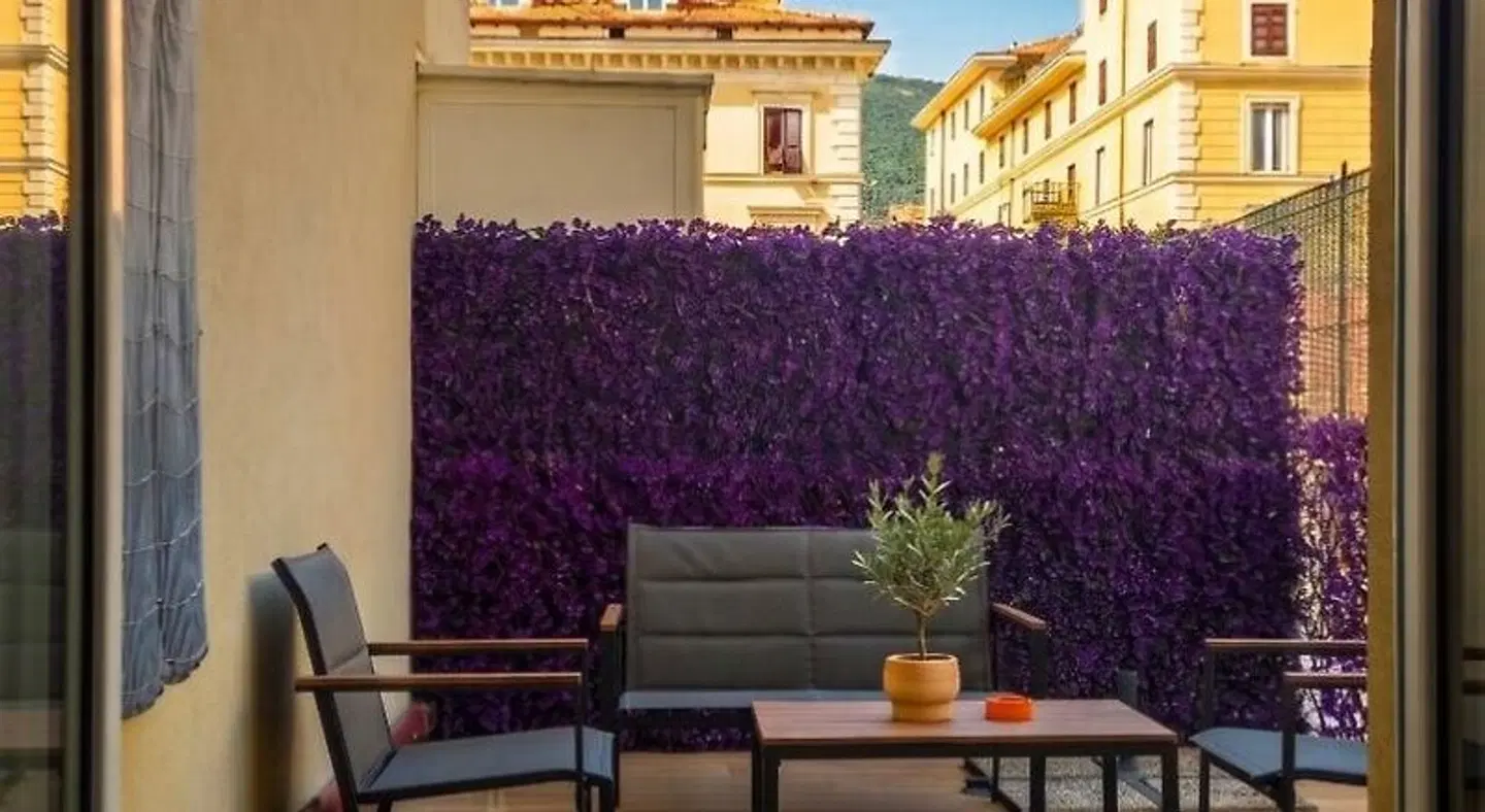 Real Rooms Terrasse