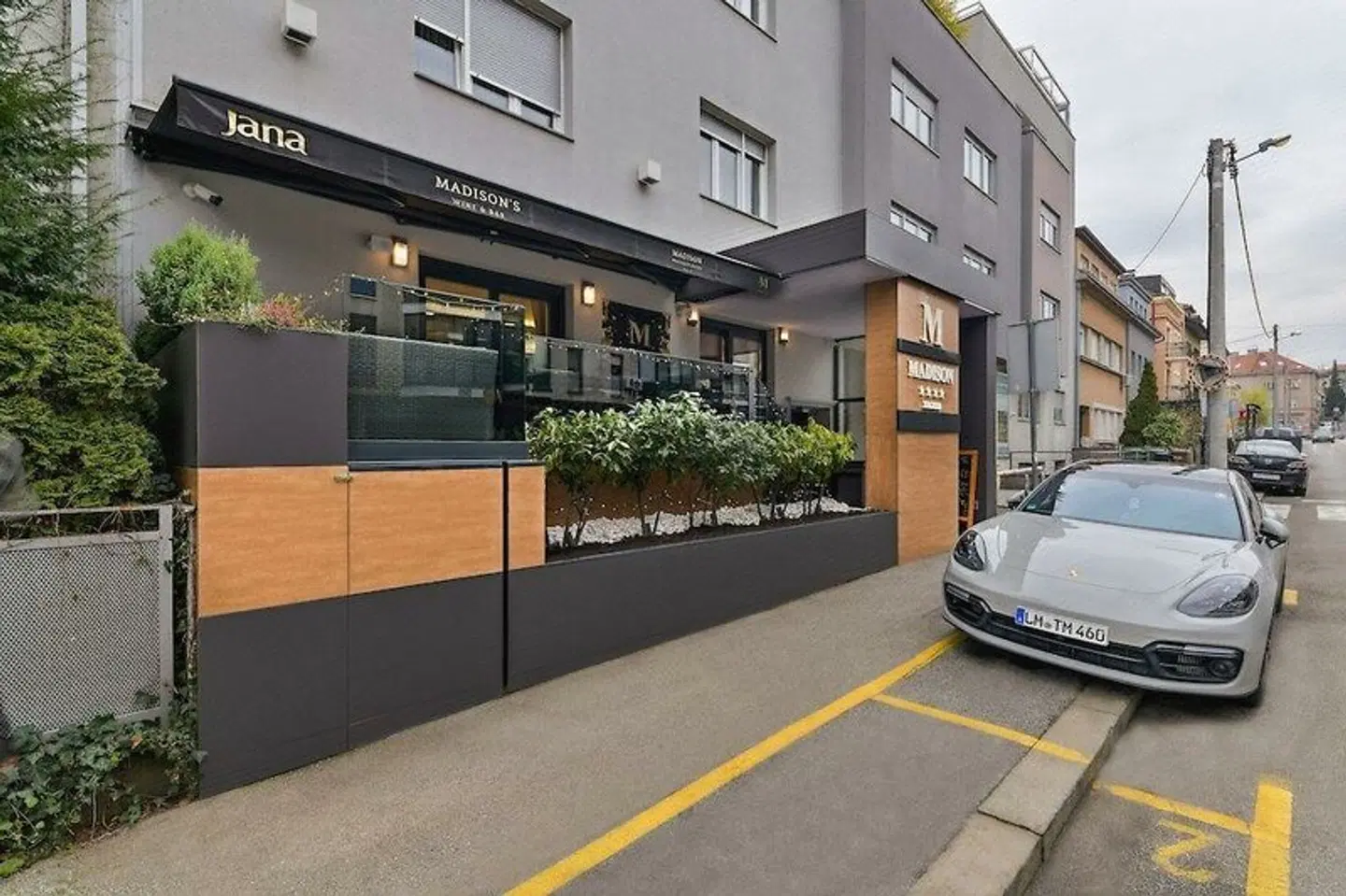 Meridien Luxury Apartments EXTERIOR