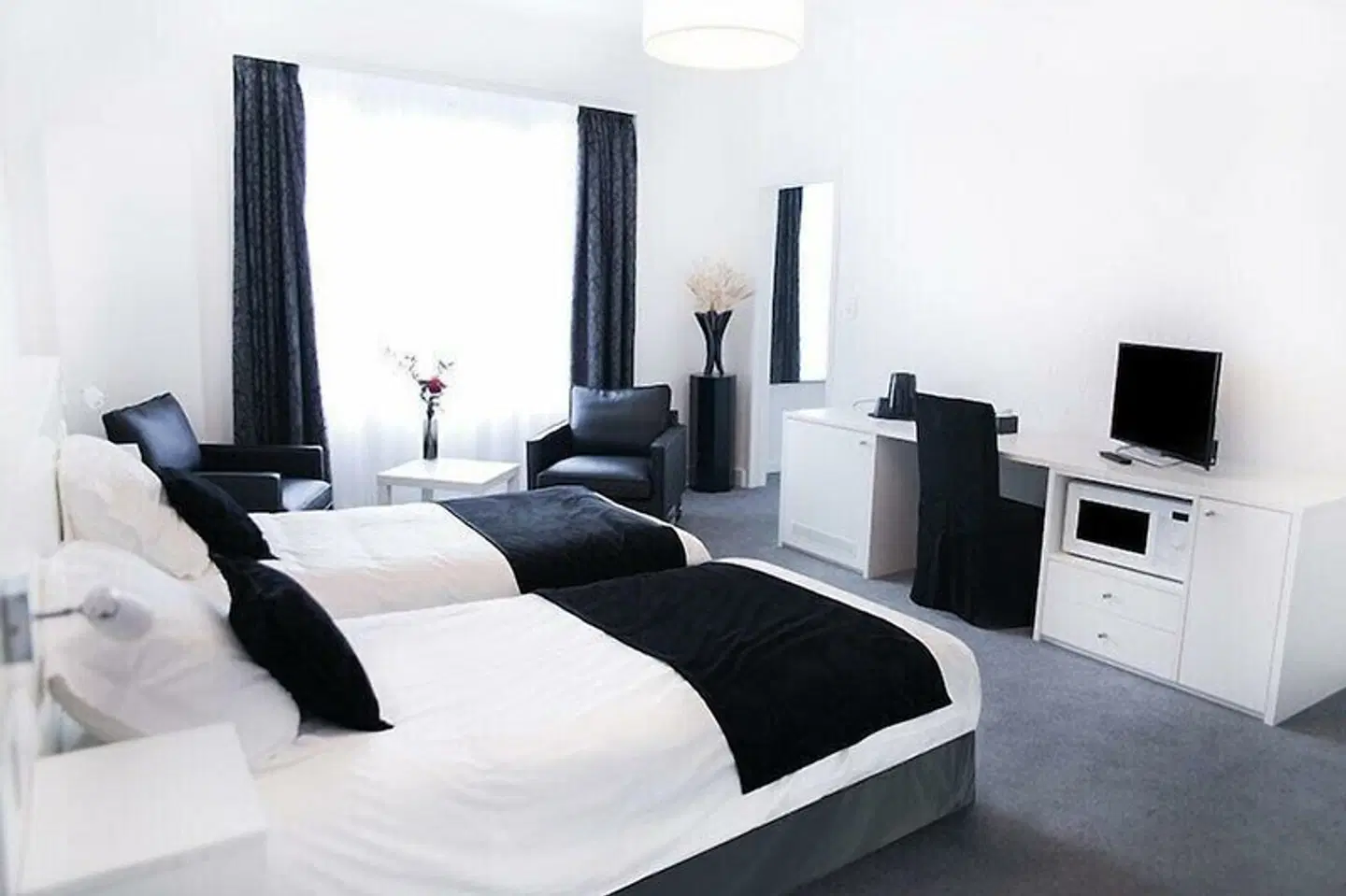 Satellite ROOM_EXAMPLE