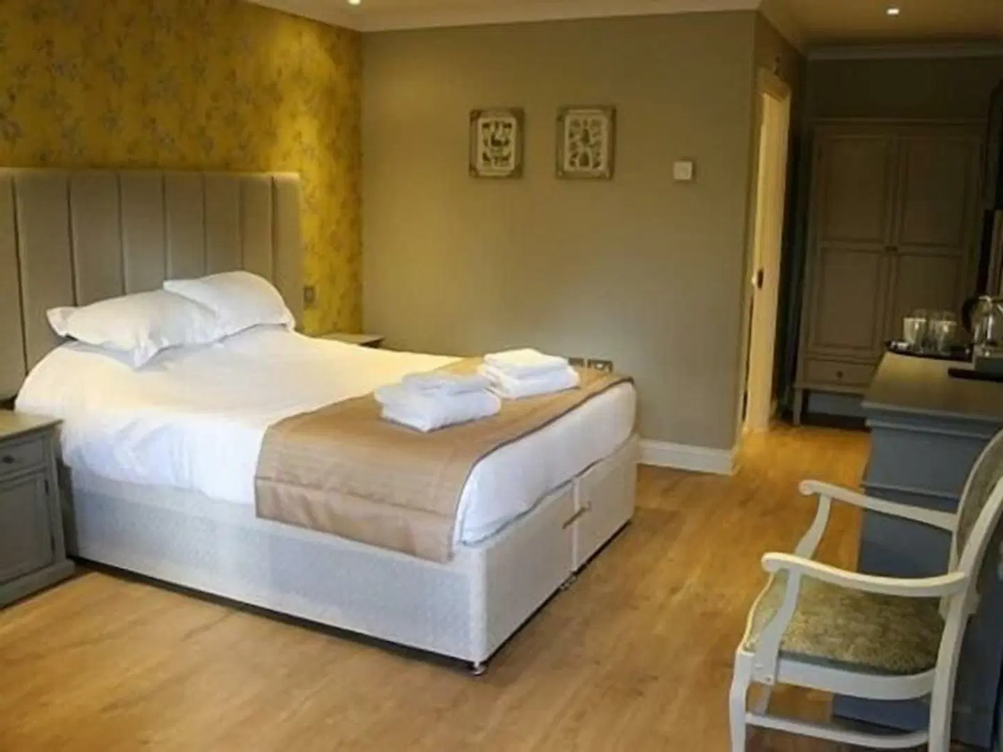 The Sun Inn ROOM_EXAMPLE