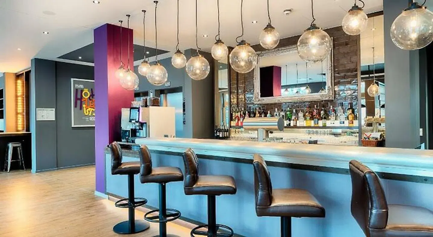 Premier Inn Wiesbaden City Centre Bar
