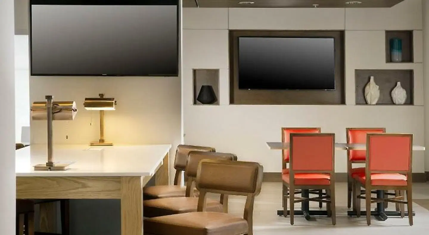 Holiday Inn Express & Suites Bay City by IHG ROOM_EXAMPLE