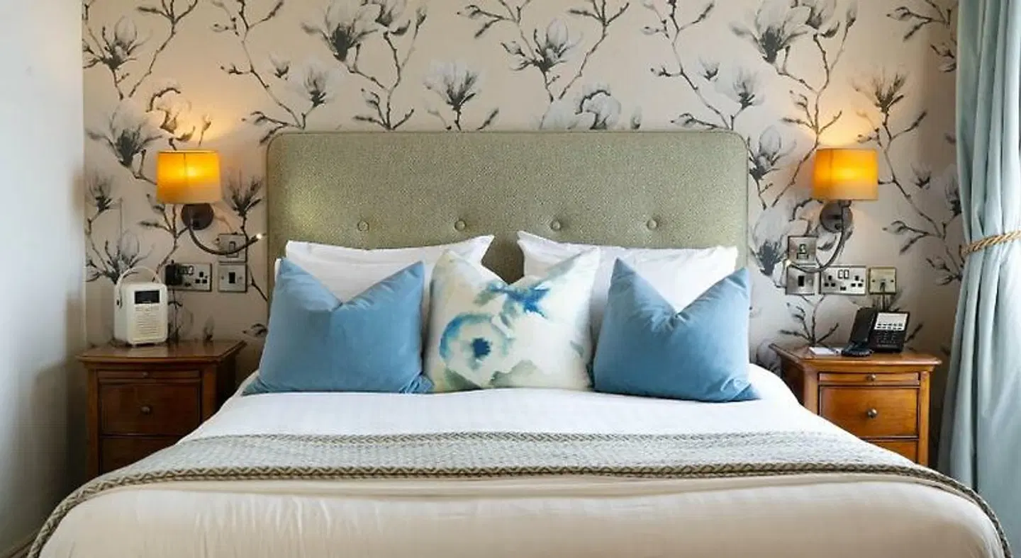 Mullion Cove ROOM_EXAMPLE