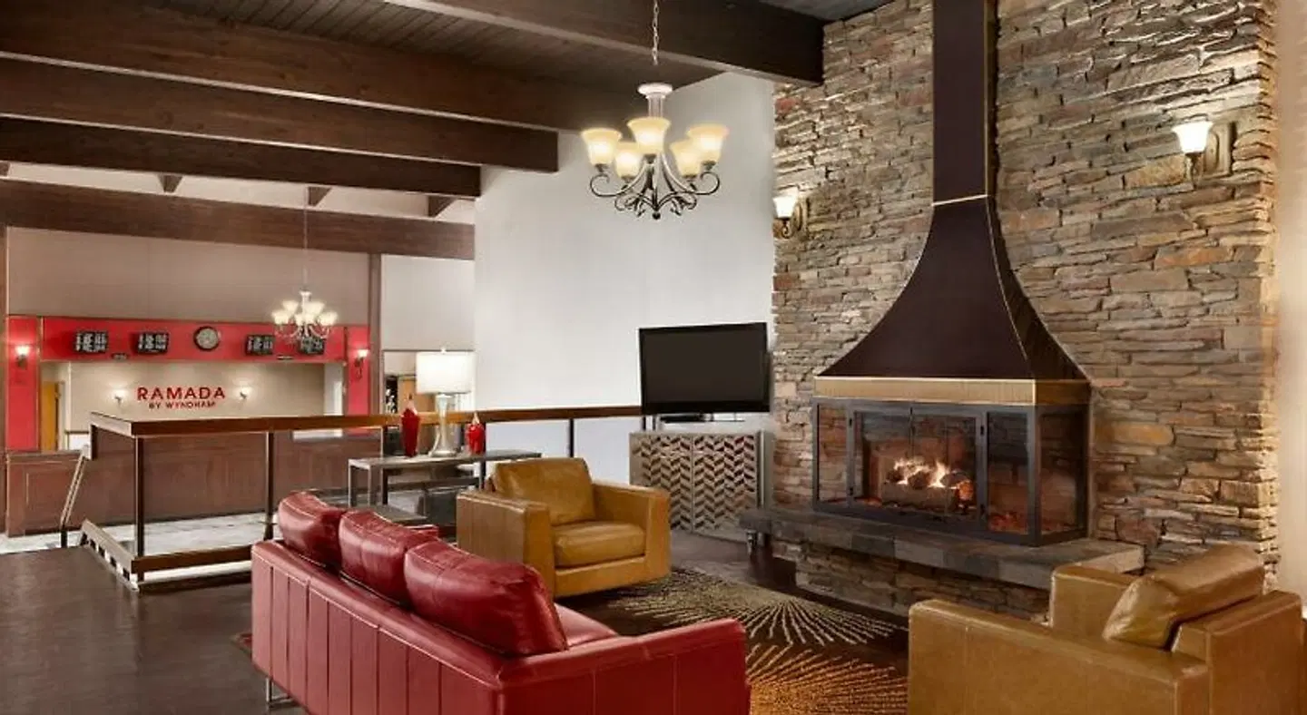 Ramada by Wyndham Spokane Airport LOUNGE_LOBBY