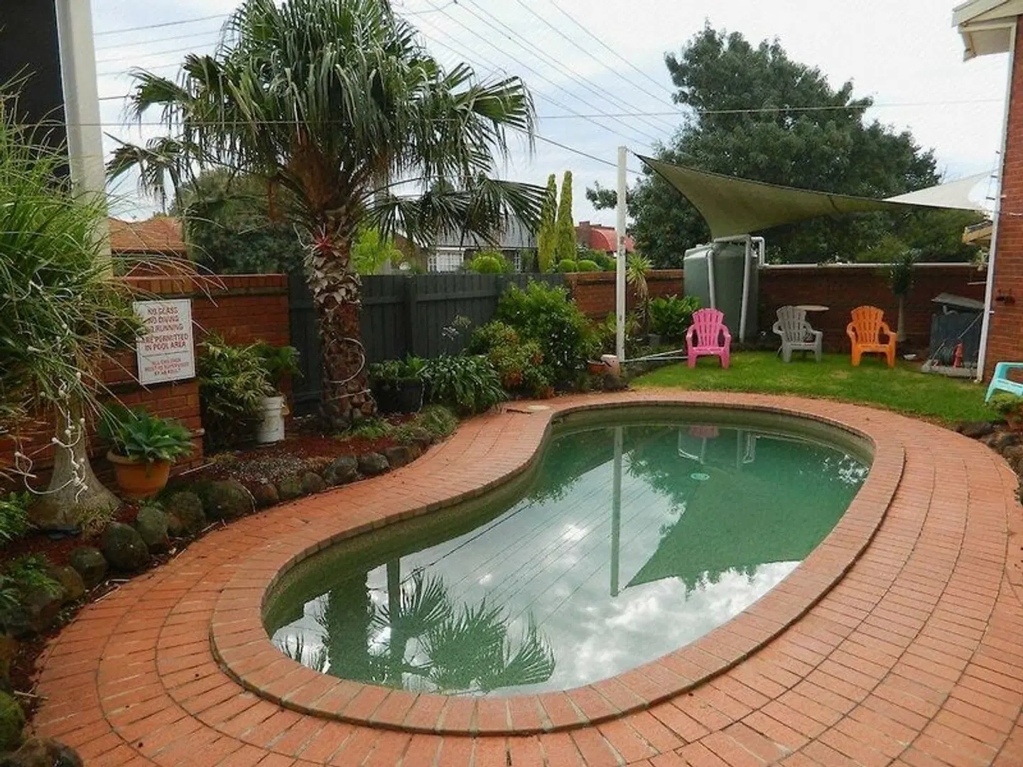 Werribee Motel & Apartments OUTDOOR_POOL