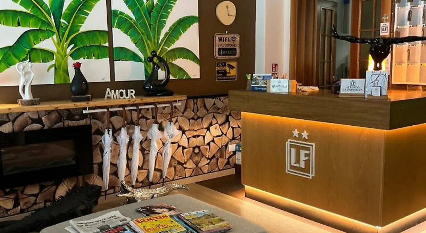 HOTEL LA FAVORITA LOUNGE_LOBBY