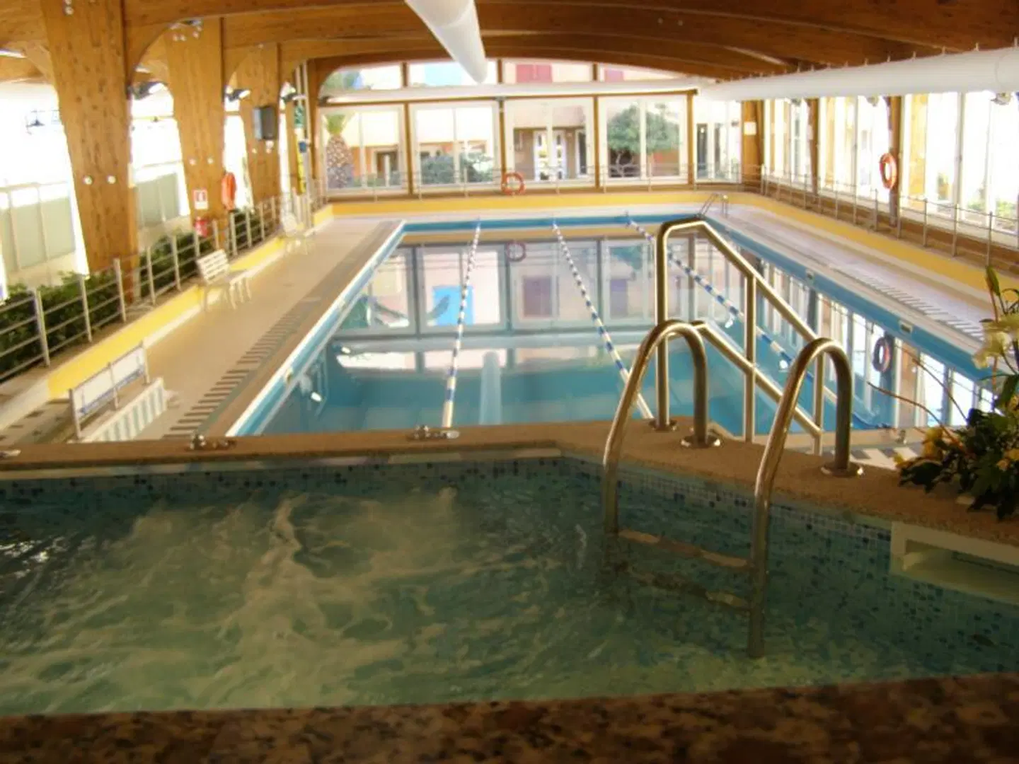 Hotel Residence Le Nereidi Hallenbad