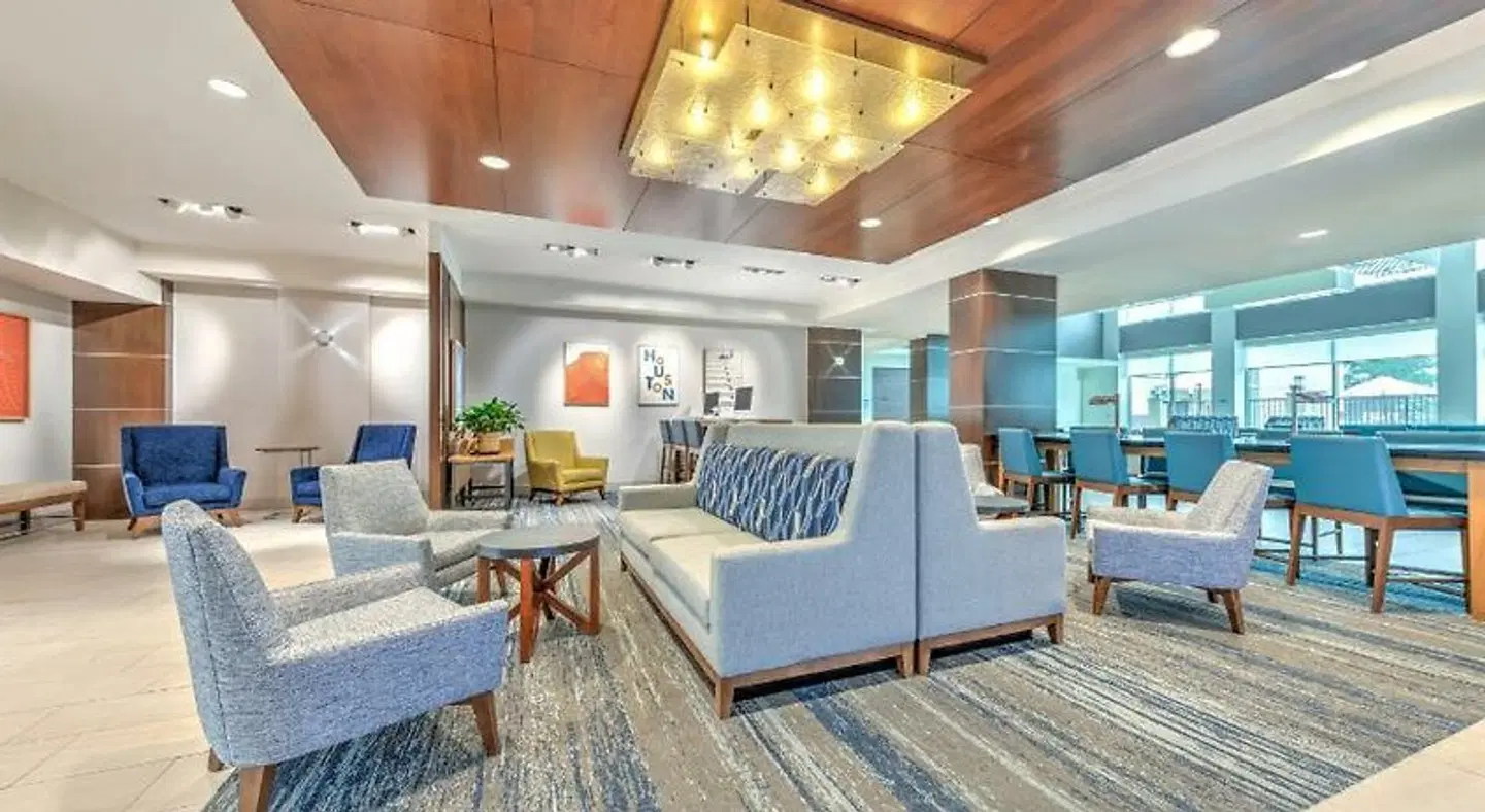 Holiday Inn Express & Suites Houston S - Medical Ctr Area by IHG LOUNGE_LOBBY