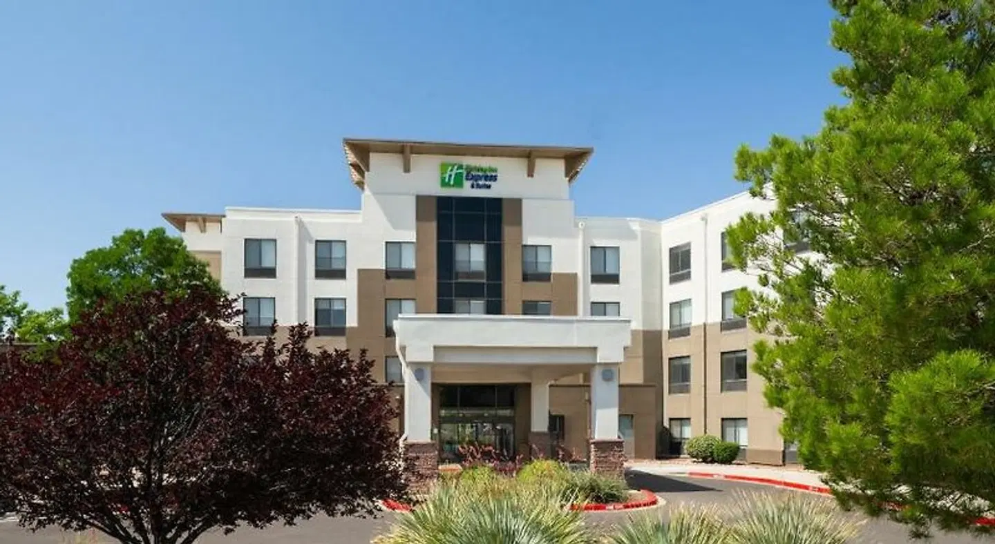 Holiday Inn Express & Suites Albuquerque Historic Old Town by IHG EXTERIOR