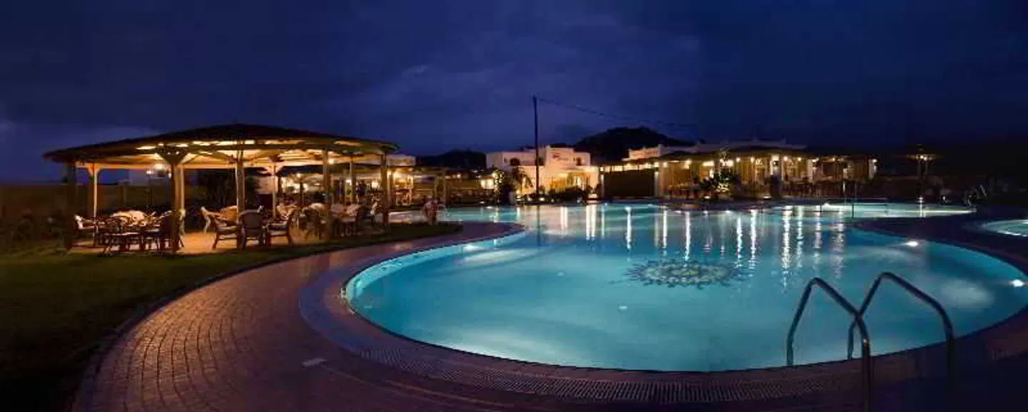 Plaza Beach Hotel OUTDOOR_POOL