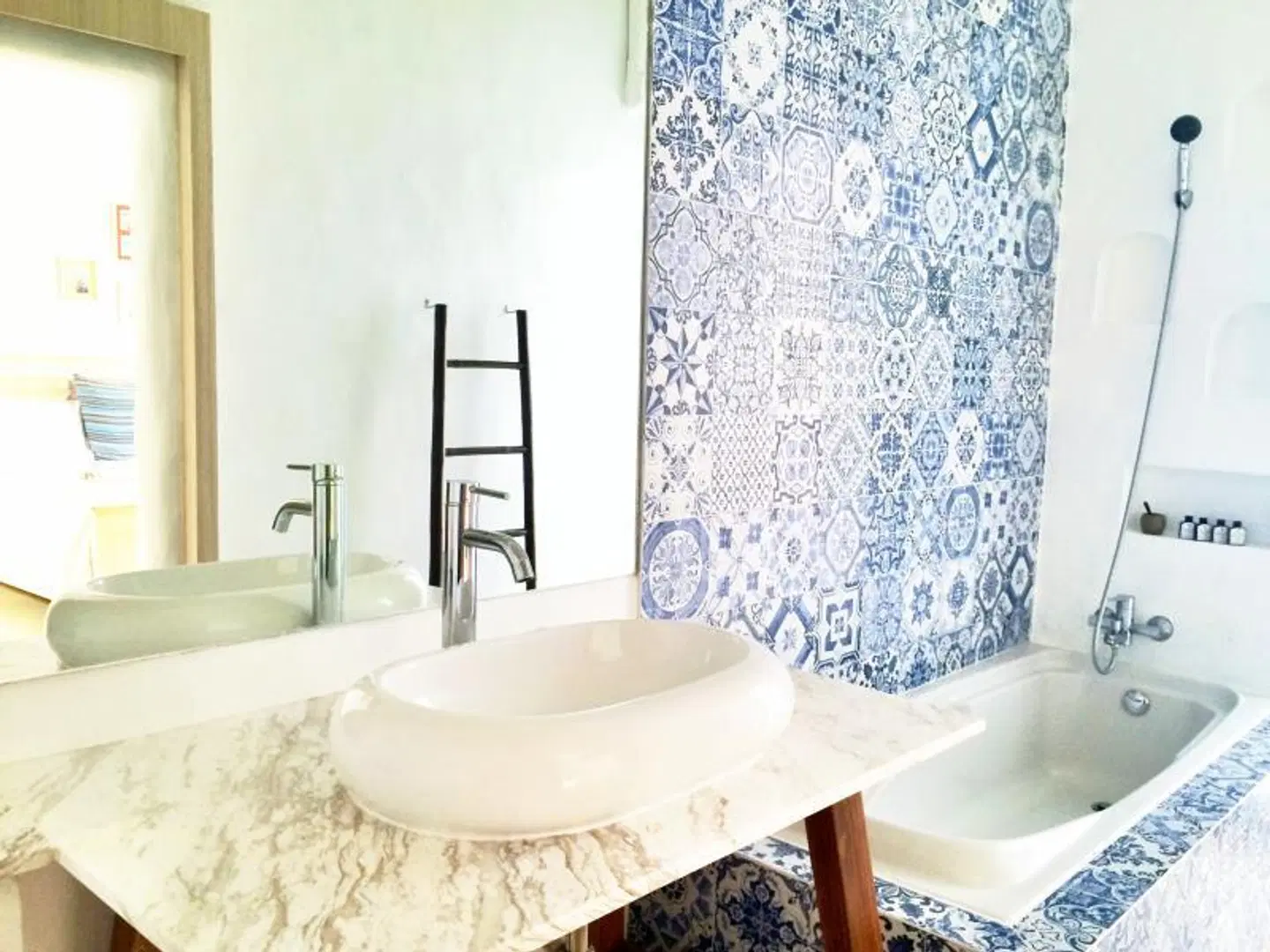 COSTA VILLAGE POOL VILLA HOTEL Badezimmer