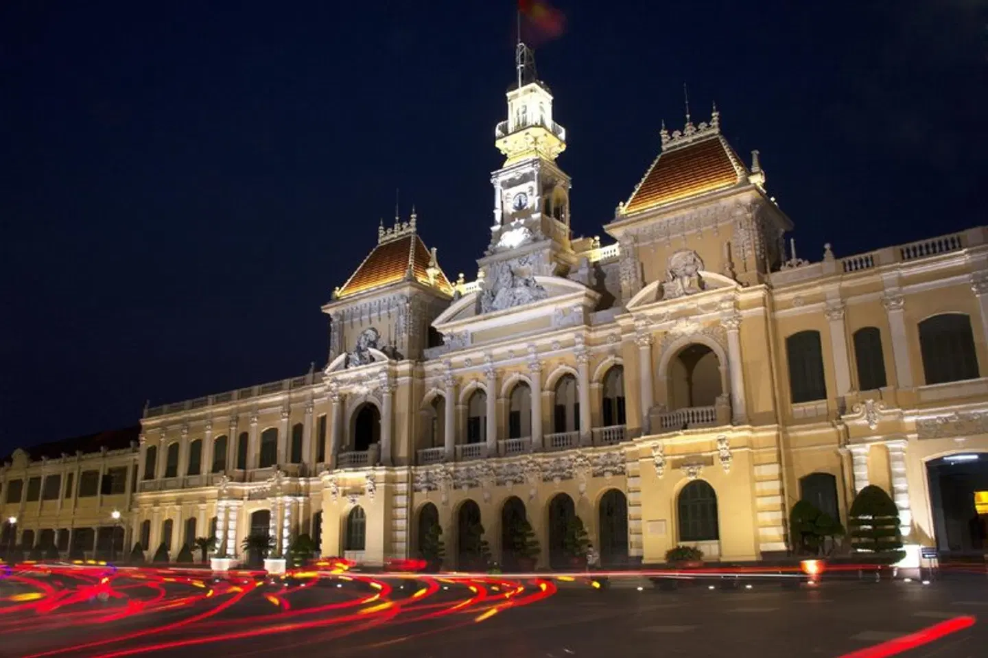 Golden Central Saigon EXTERIOR