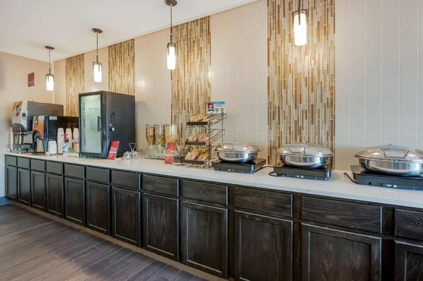 Best Western Plus Warsaw Bar