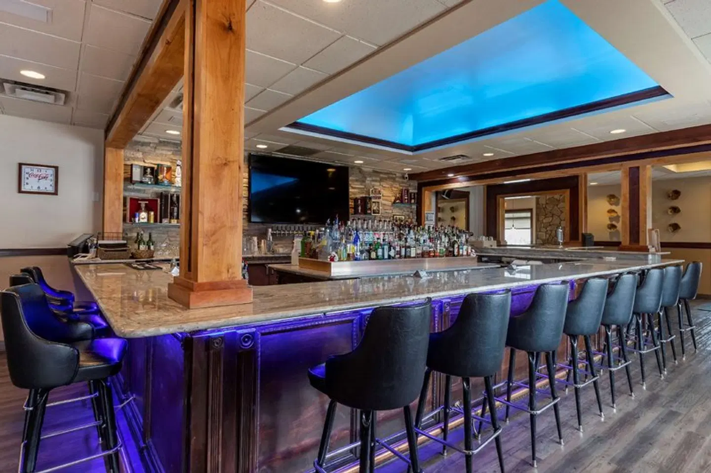 Best Western Sunridge Inn & Conference Center Bar