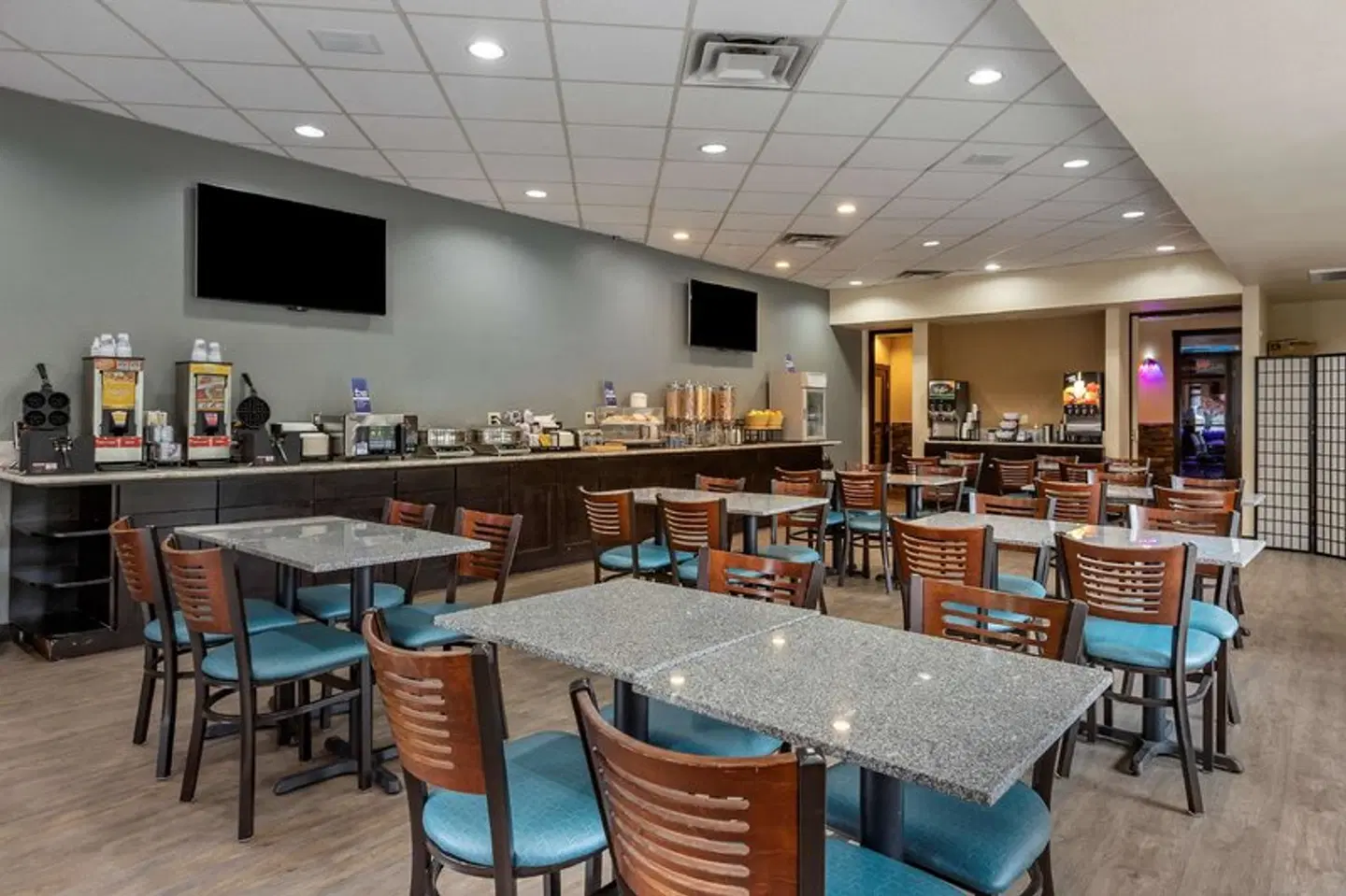 Best Western Sunridge Inn & Conference Center Bar