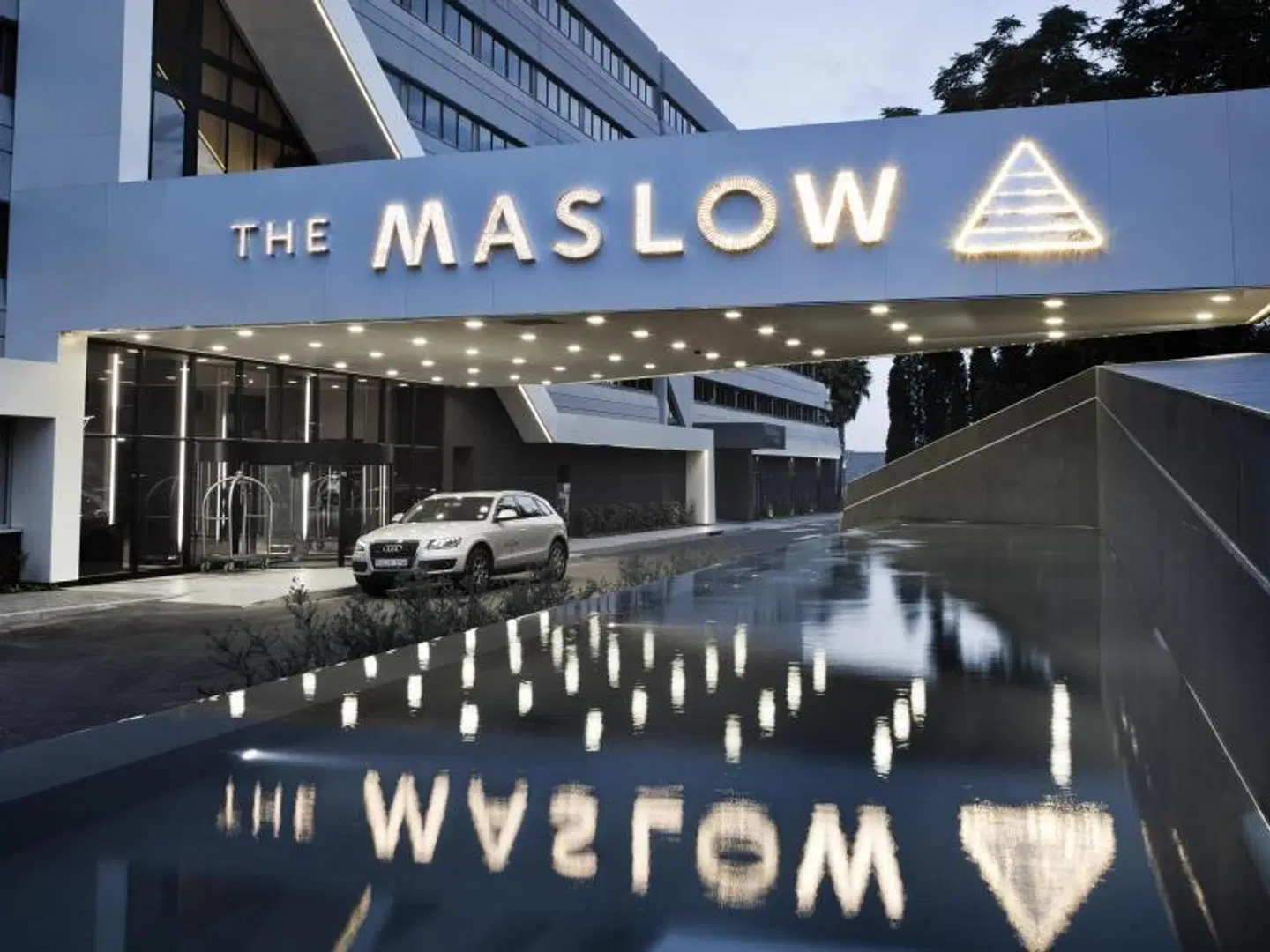 The Maslow Hotel Sandton EXTERIOR
