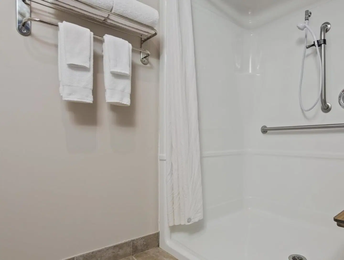 Best Western Plus Moncton Badezimmer