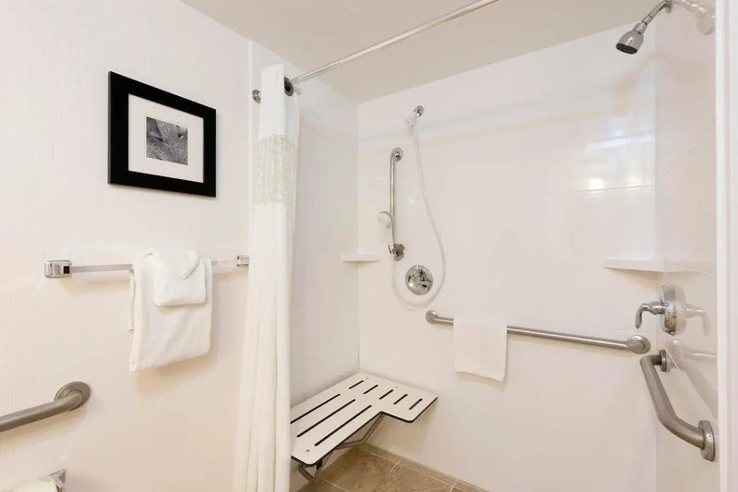 Hampton Inn Ann Arbor-North Badezimmer