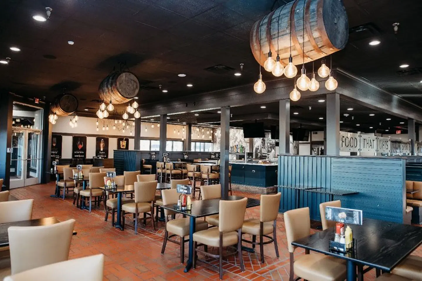 DoubleTree by Hilton Bloomington LOUNGE_LOBBY