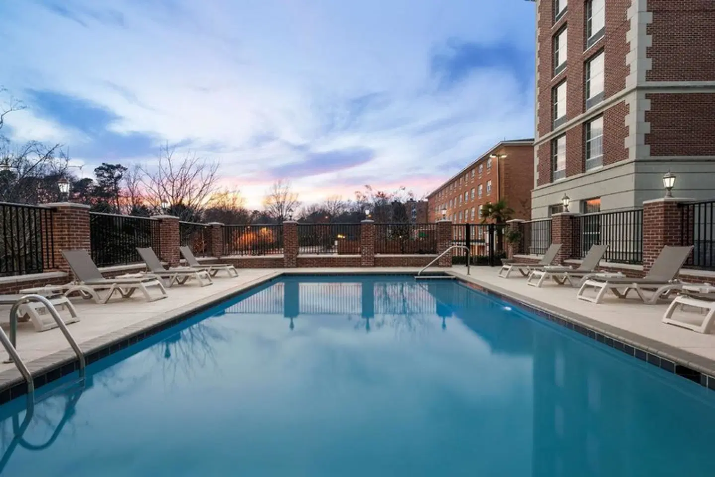 Hampton Inn & Suites Williamsburg-Central OUTDOOR_POOL