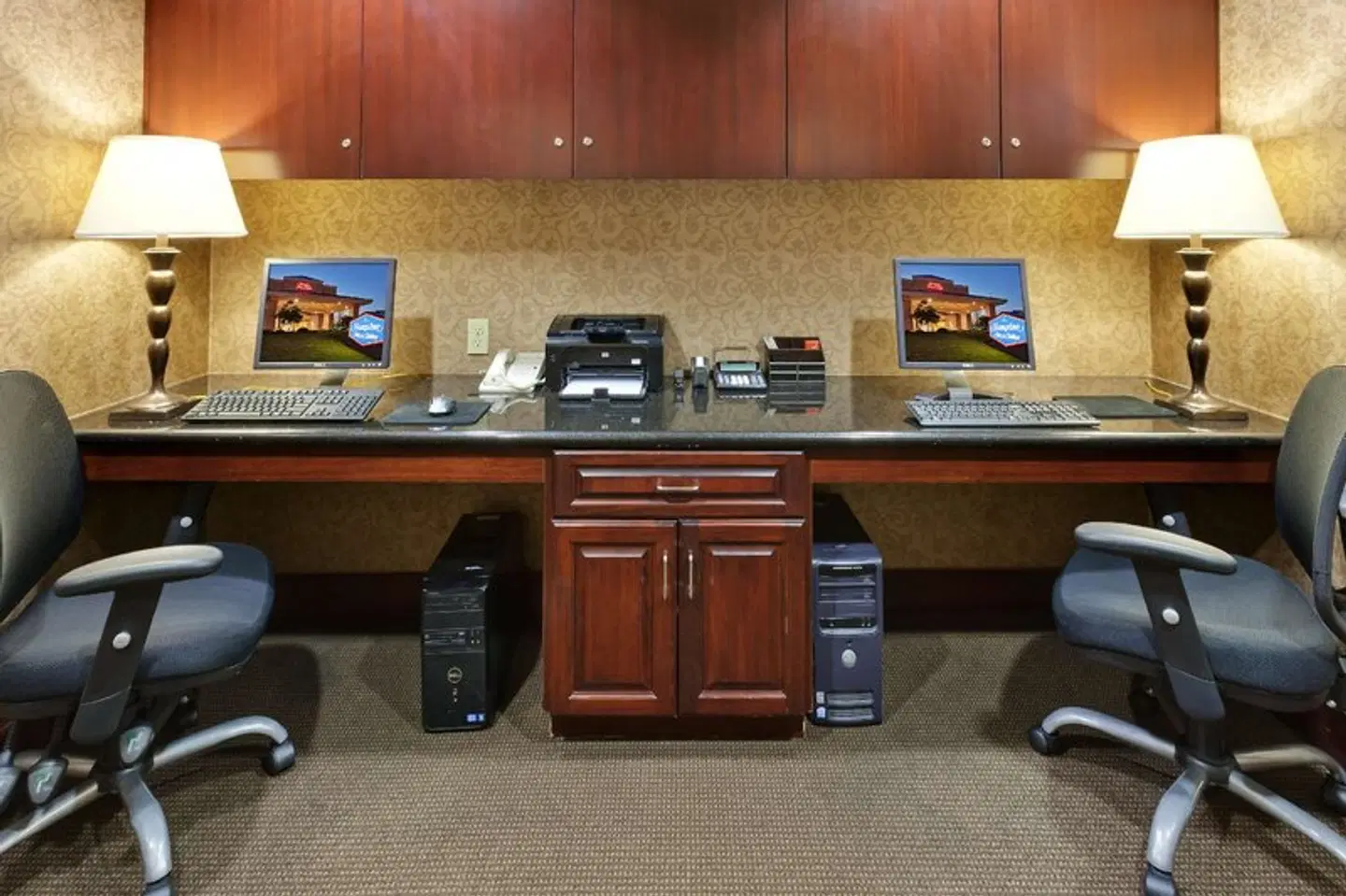 Hampton Inn & Suites Sacramento-Airport-Natomas Bar