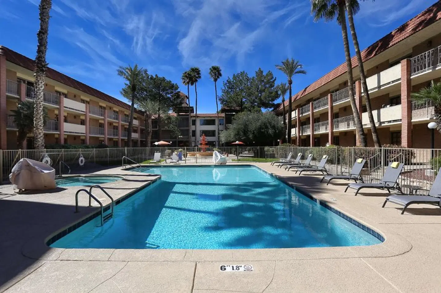 DoubleTree Suites by Hilton Tucson Airport OUTDOOR_POOL