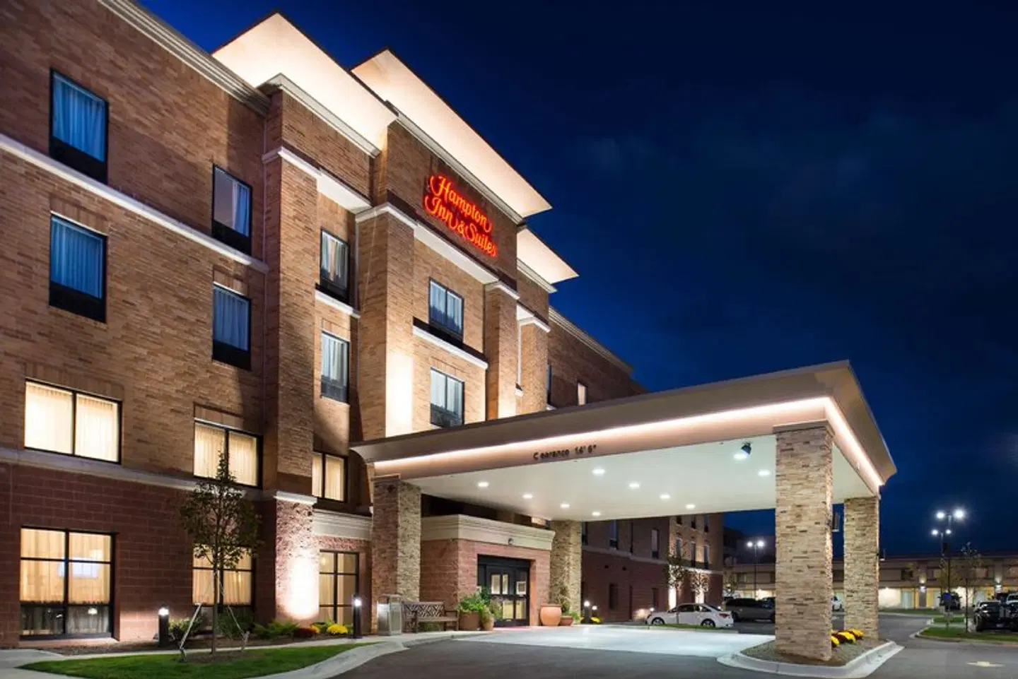 Hampton Inn & Suites Ann Arbor West EXTERIOR