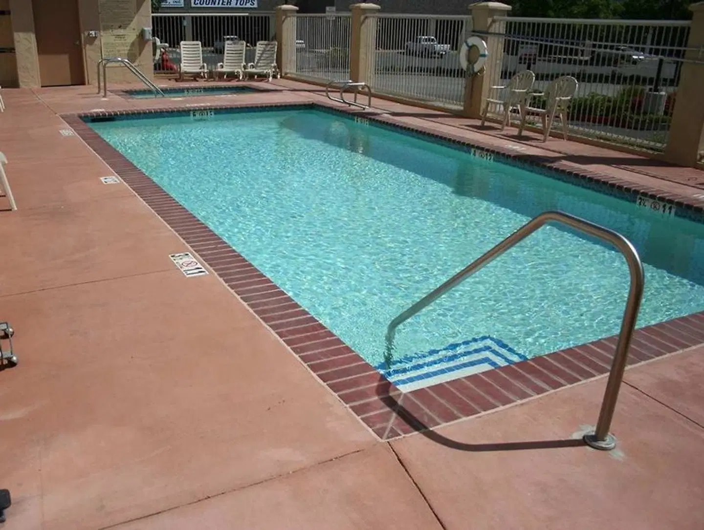 Hampton Inn & Suites Woodland-Sacramento Area OUTDOOR_POOL