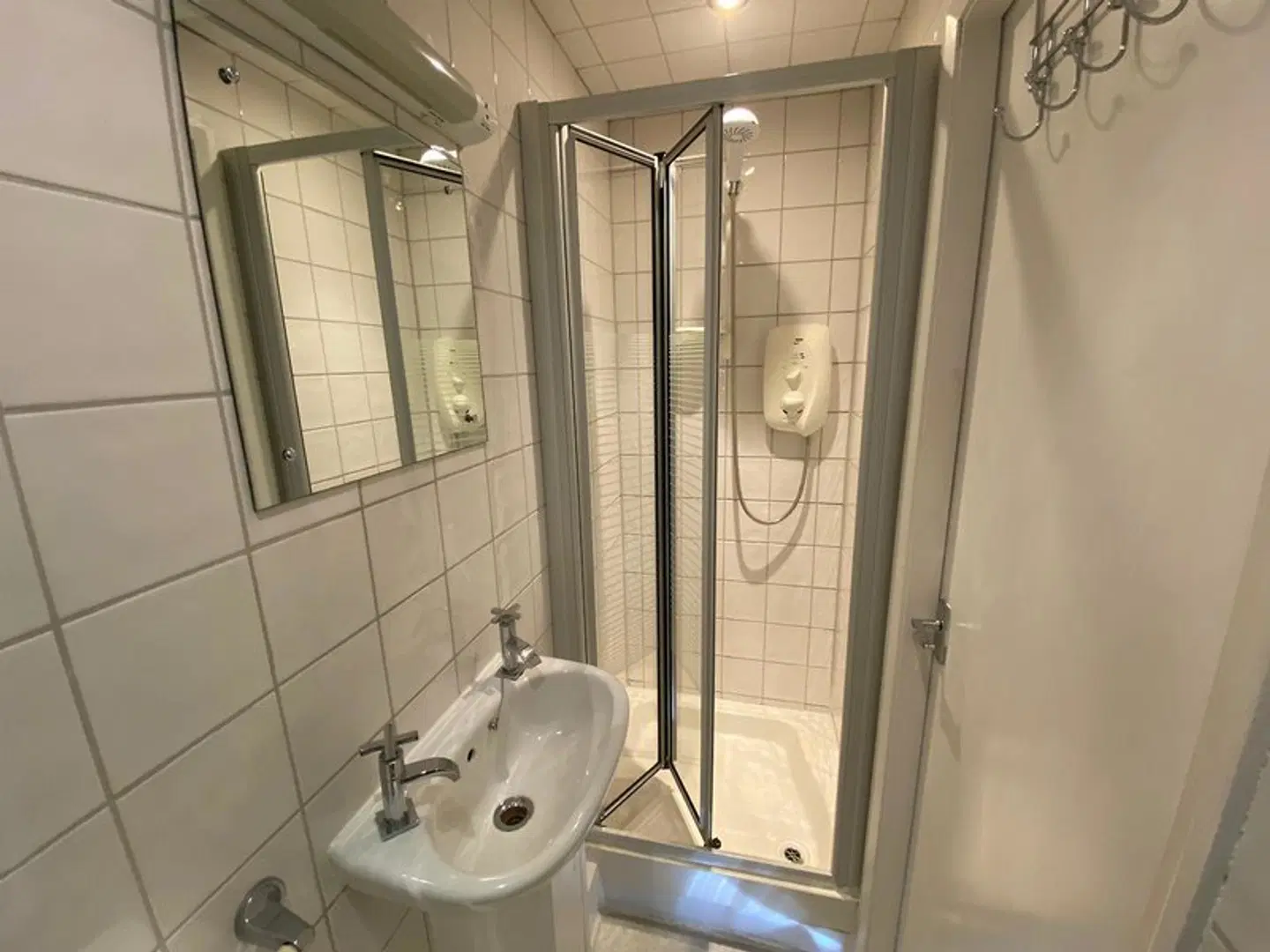 Grosvenor Place Guest House Badezimmer