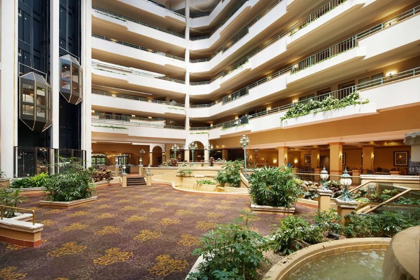 Embassy Suites by Hilton Greensboro Airport EXTERIOR