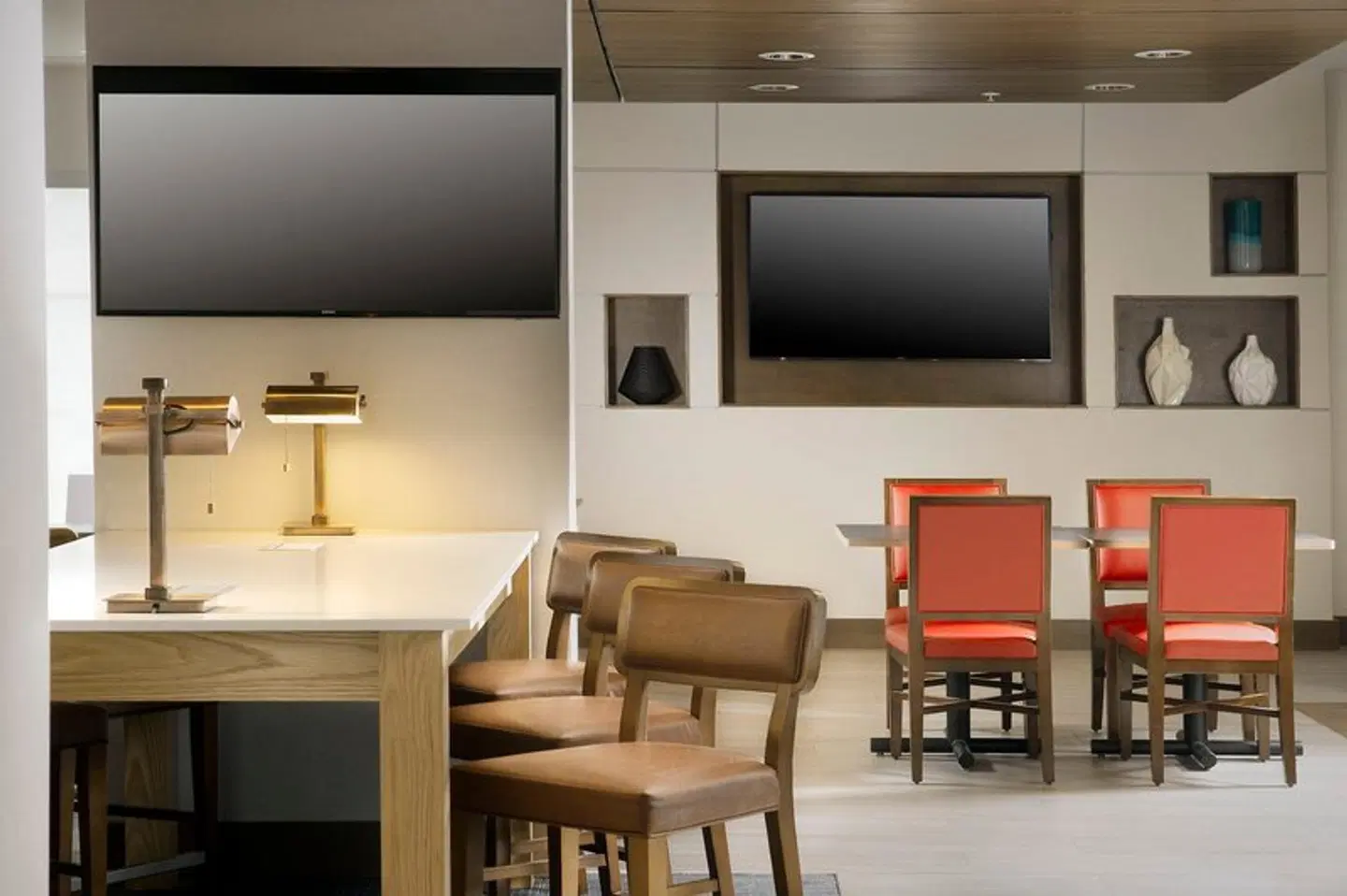 Holiday Inn Express & Suites Bay City by IHG ROOM_EXAMPLE