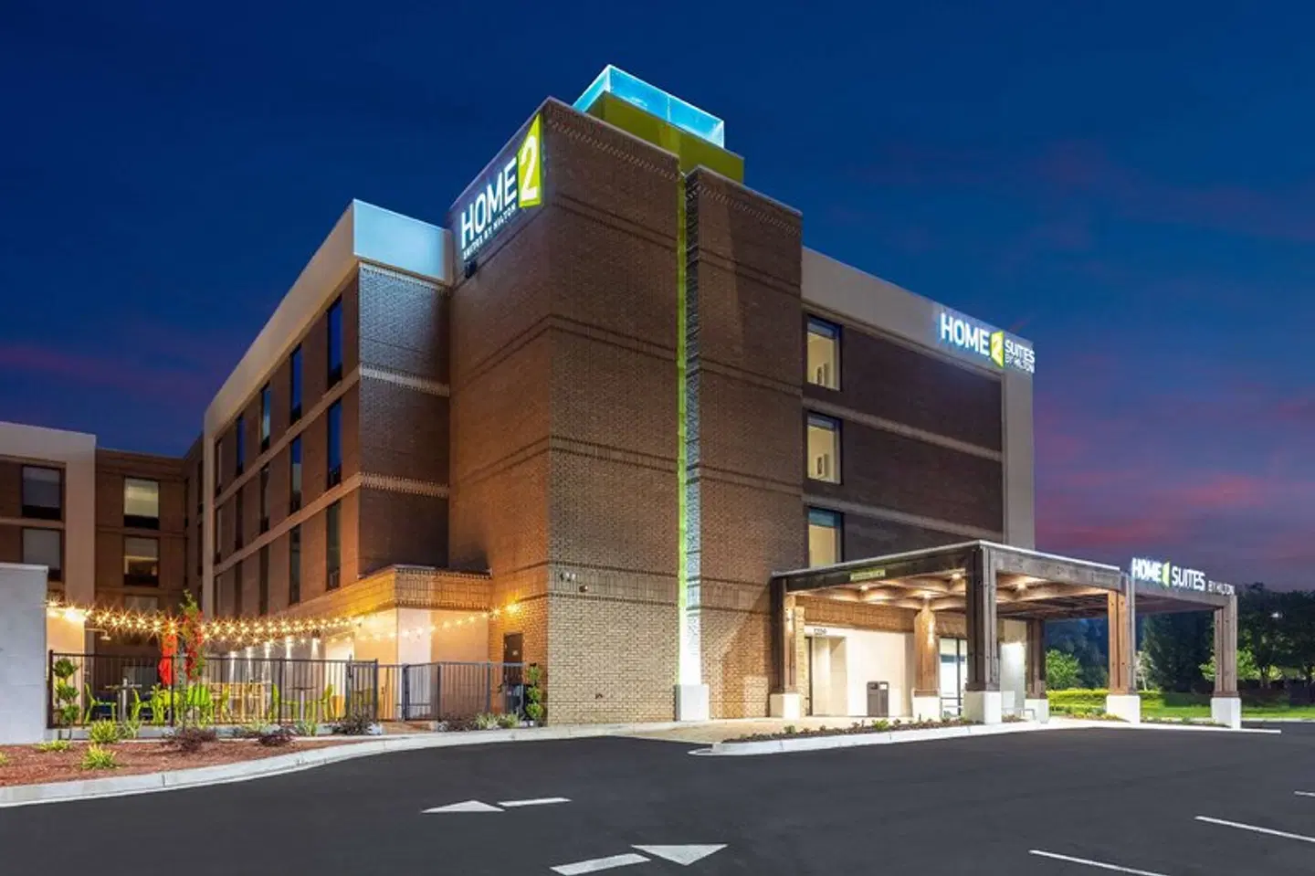Home2 Suites by Hilton Valdosta EXTERIOR
