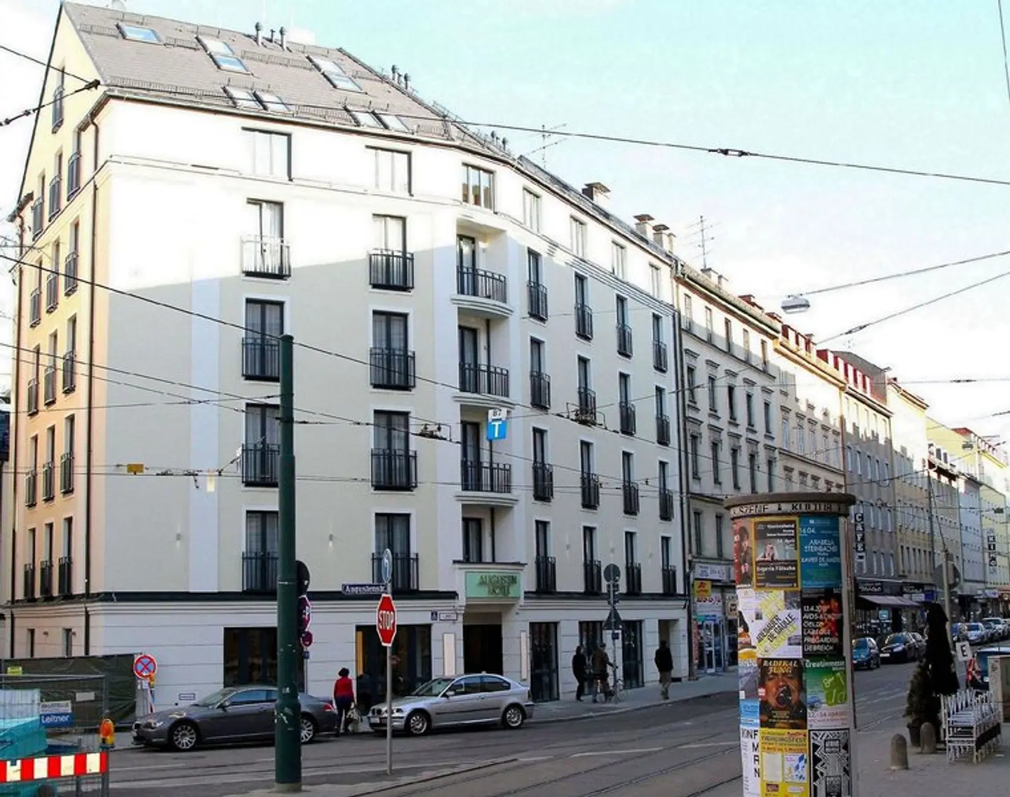 Augusten Hotel EXTERIOR