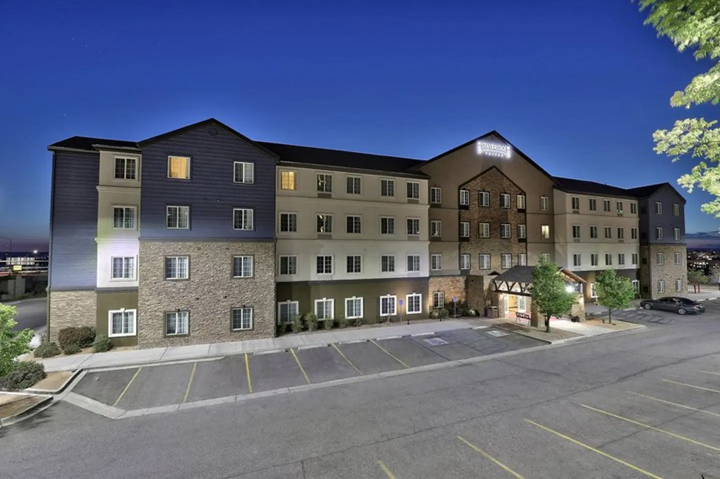 Staybridge Suites Albuquerque - Airport by IHG EXTERIOR