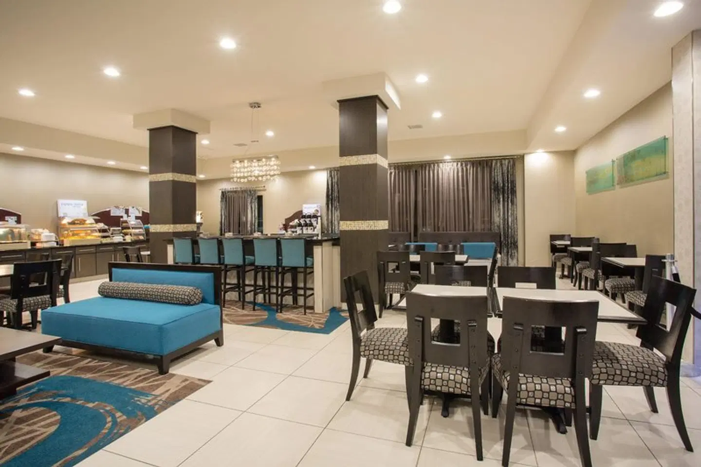 Holiday Inn Express & Suites Amarillo West by IHG Bar
